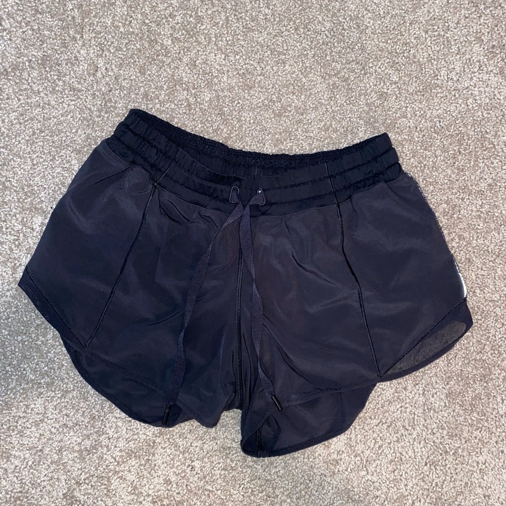Lululemon Hotty Hot Shorts, 4inch inseam, color: black, size: 8